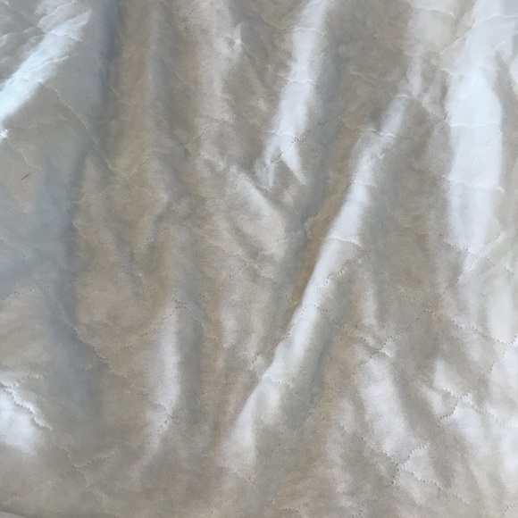 Twin‎ Mattress Protector Waterproof - Picture 8 of 9